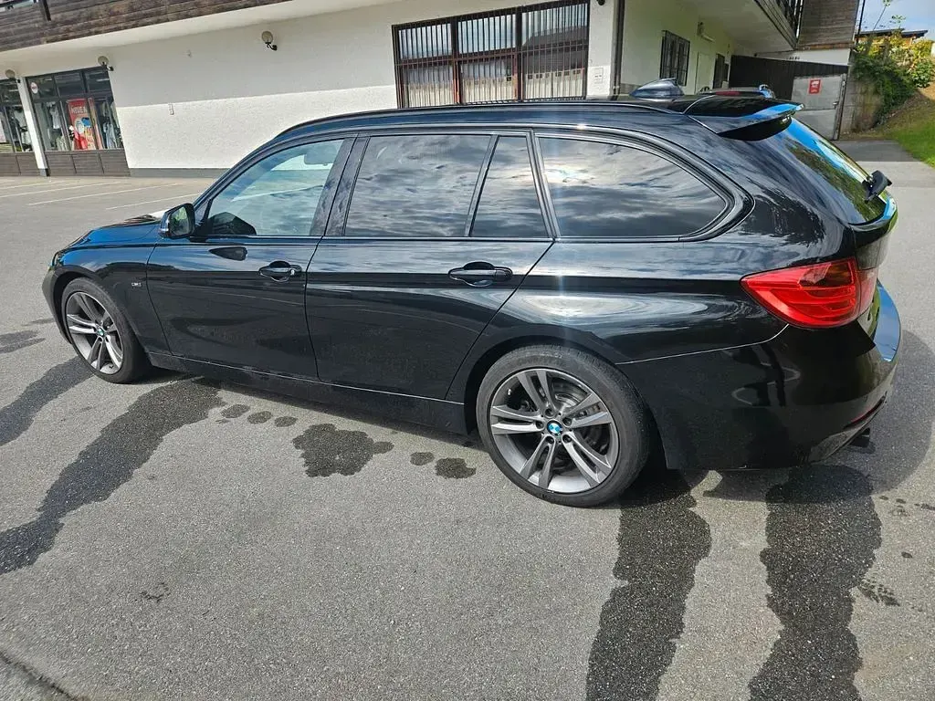 Gebraucht BMW 320 Sport Line 184 PS (135 kW) 2015 Schwarz Kombi