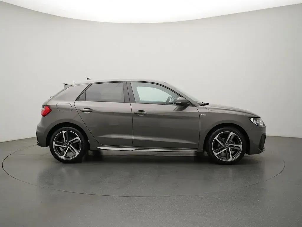 Gebraucht Audi A1 Sportback S-Line 95 PS (69 kW) 2025 Chronosgrau metallic Kleinwagen