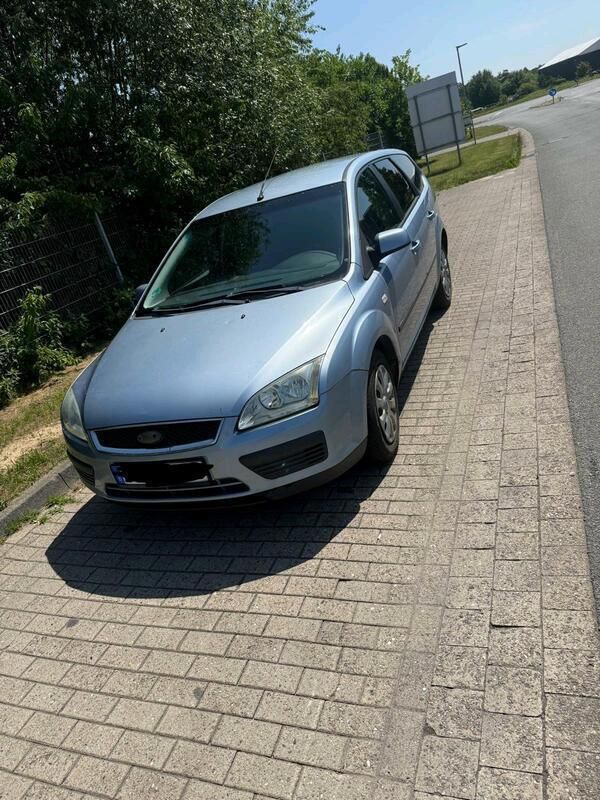 Silber Gebraucht 2007 Ford Focus Kombi | 500 € (Superpreis) - Bild 1/4