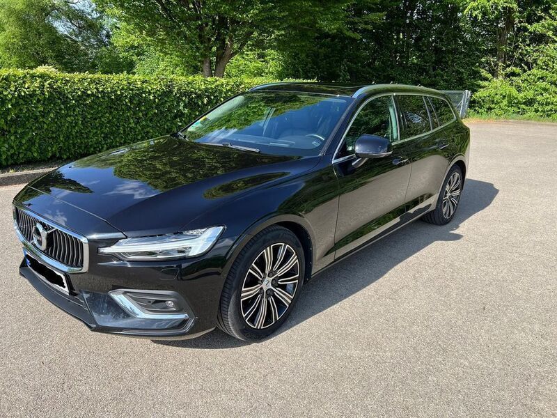 Schwarz Gebraucht 2019 Volvo V60 Inscription Kombi | 28.900 € (Etwas zu teuer) - Bild 1/4