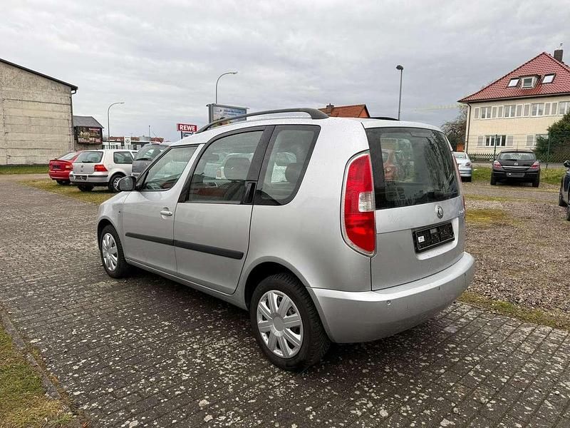 Gebraucht Skoda Roomster 105 PS (77 kW) 2009 Brilliant silber mettalic Van / Kleinbus