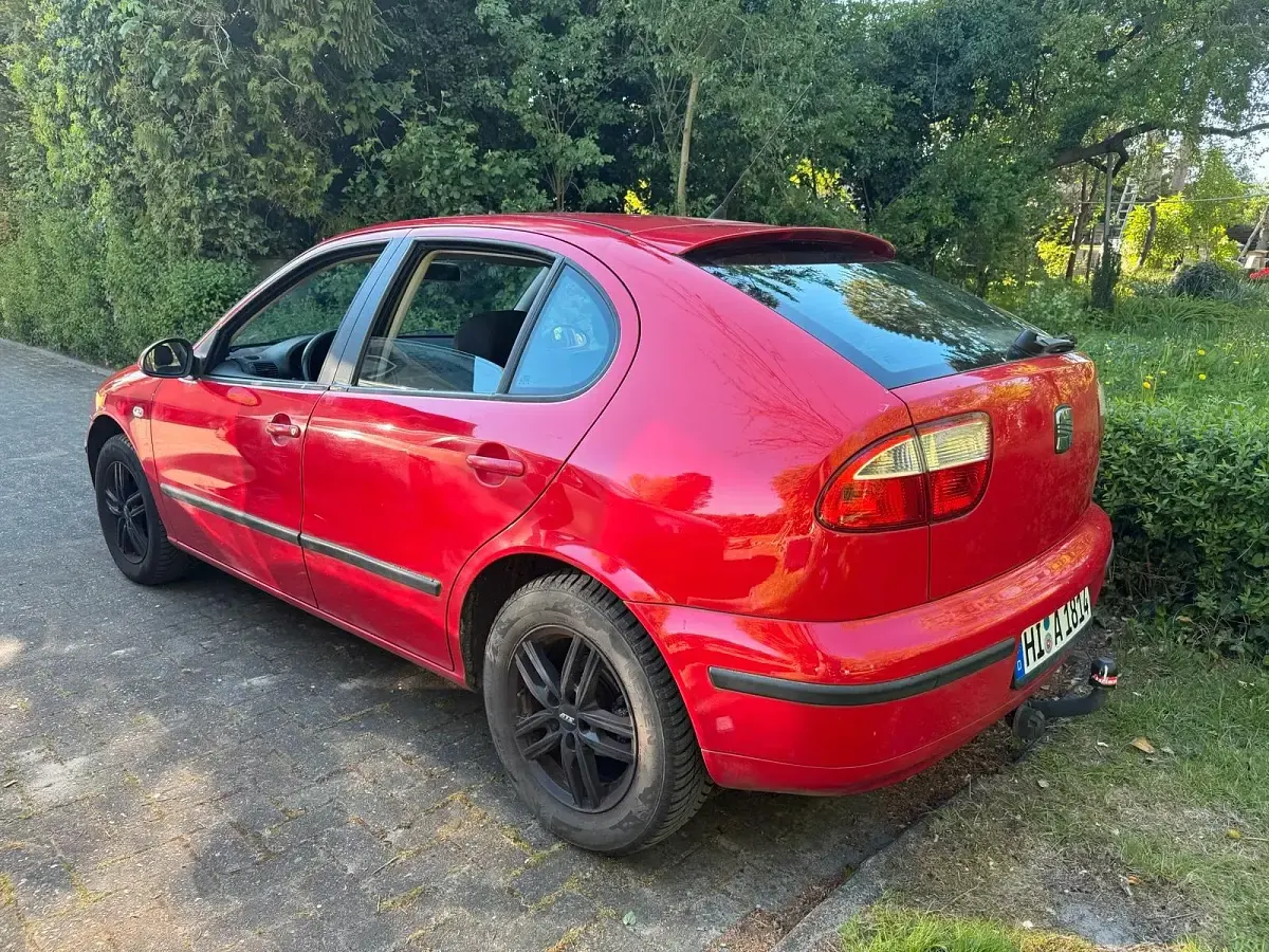 Occasion Seat Leon 105 ch (77 kW) 2005 Rouge Citadine