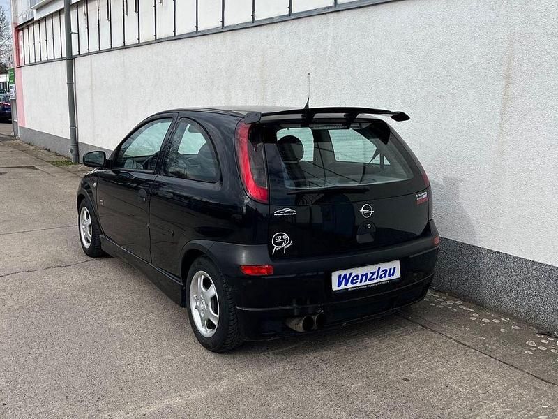 Gebraucht Opel Corsa Sport 75 PS (55 kW) 2000 Schwarz Kleinwagen