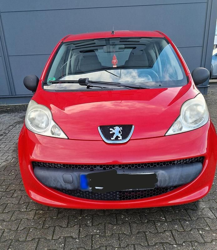 Gebraucht Peugeot 107 68 PS (50 kW) 2008 Rot Kleinwagen