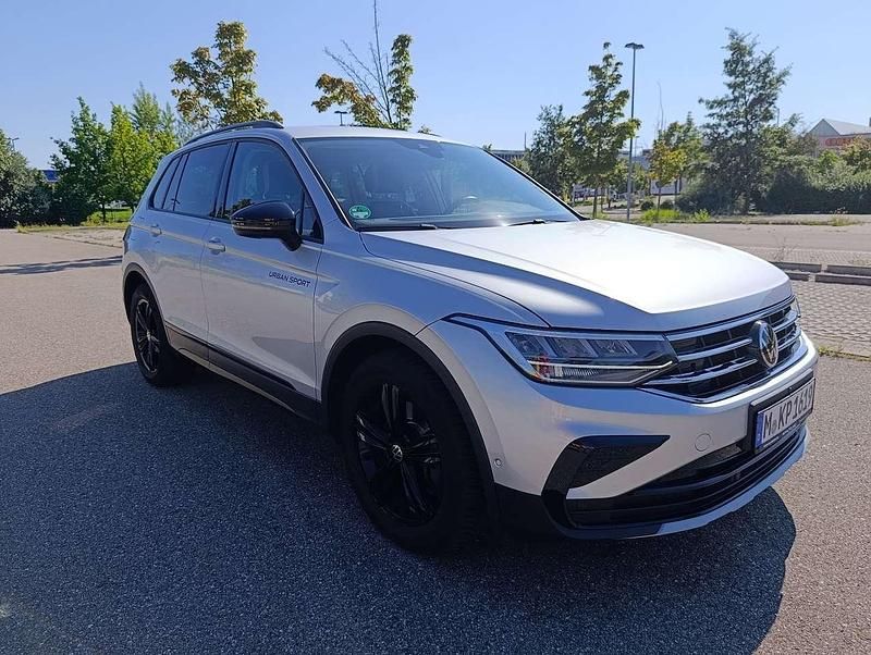 Grau Gebraucht 2021 VW Tiguan Sportline SUV | 32.000 € (Fairer Preis) - Bild 1/4
