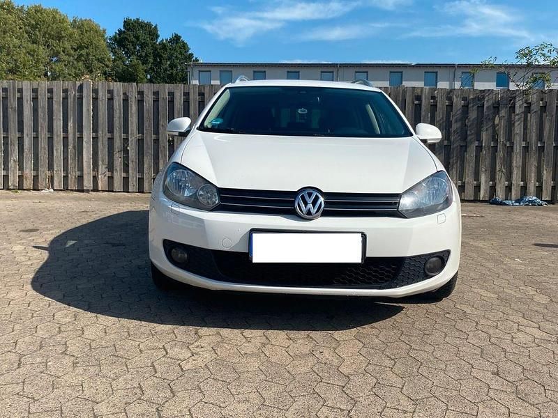 Gebraucht VW Golf VII Style 105 PS (77 kW) 2012 Weiß Kombi
