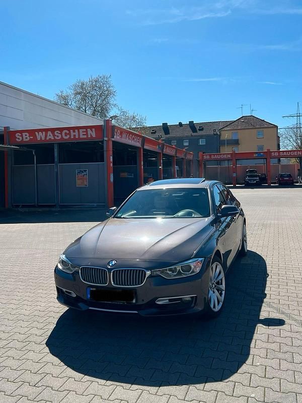 Gebraucht BMW 330 258 PS (189 kW) 2012 Braun Limousine