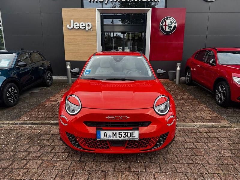 Gebraucht Fiat 600E La Prima 114 kW (156 PS) 2023 Orange SUV