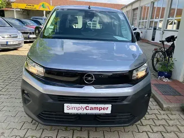 Używany Opel Combo 102 KM (75 kW) 2025 Kontrast Minivan
