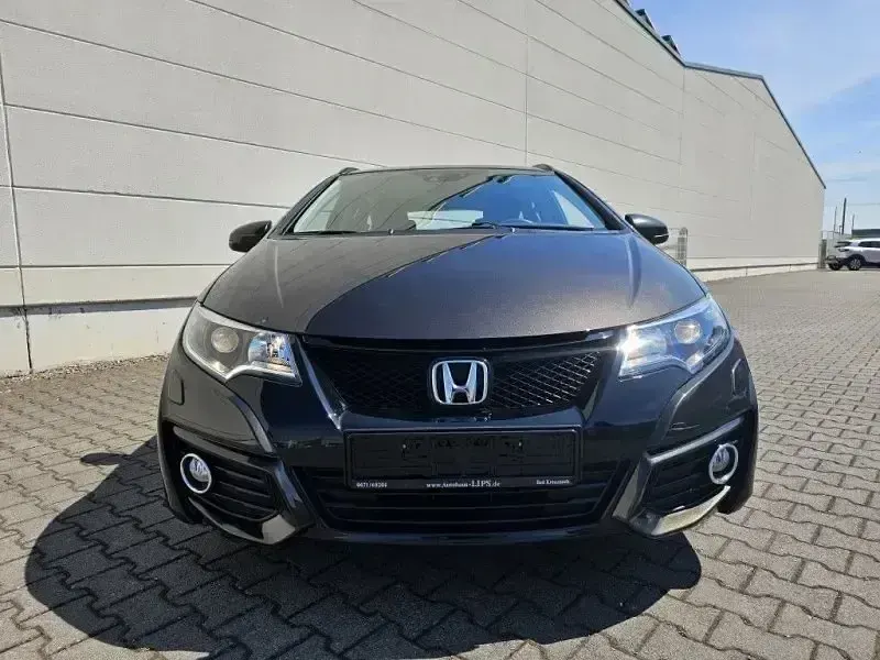 Gebraucht Honda Civic Elegance 141 PS (103 kW) 2017 Golden brown metallic Kombi