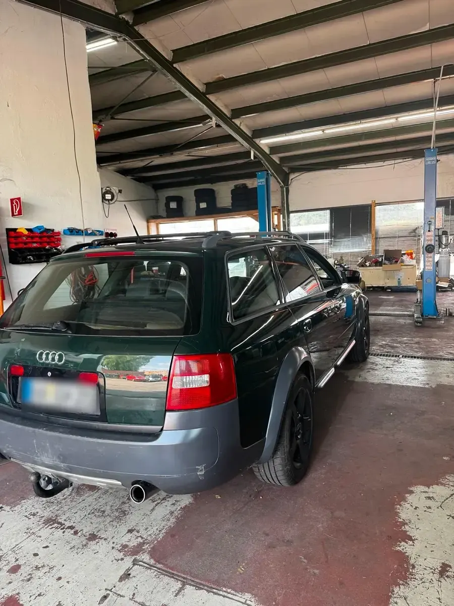Gebraucht Audi A6 Allroad 180 PS (132 kW) 2001 Grün Kombi