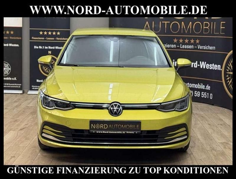 Gebraucht VW Golf VIII Active 131 PS (96 kW) 2022 Gelb Kleinwagen