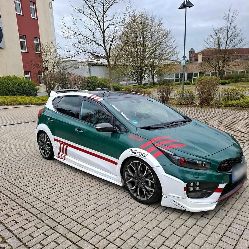 Gebraucht Kia Ceed GT GT 204 PS (150 kW) 2014 Weiß Kleinwagen