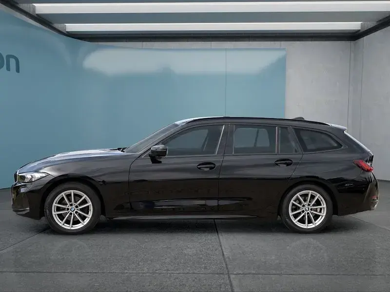 Gebraucht BMW 320 184 PS (135 kW) 2023 Schwarz Kombi