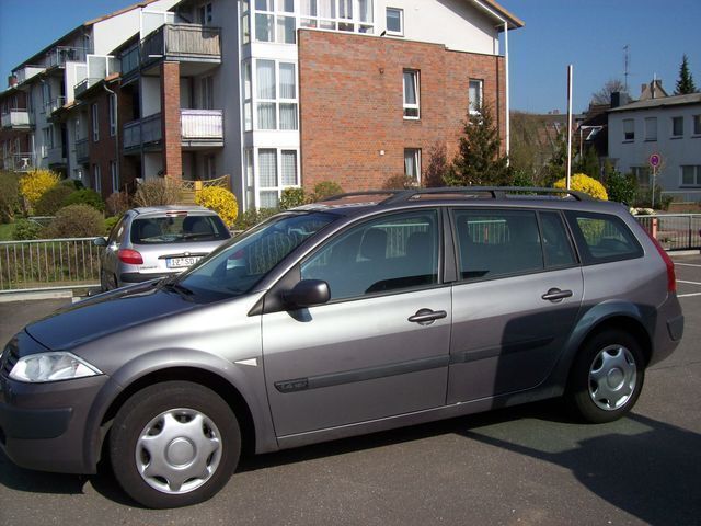 Gebraucht Renault Mégane GrandTour 133 PS (97 kW) 2005 Grau metallic Kombi