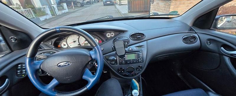 Gebraucht Ford Focus ST 173 PS (127 kW) 2004 Blau Limousine