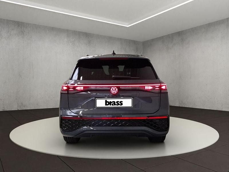 Neu VW Tayron R-line 193 PS (141 kW) 2026 Grau SUV