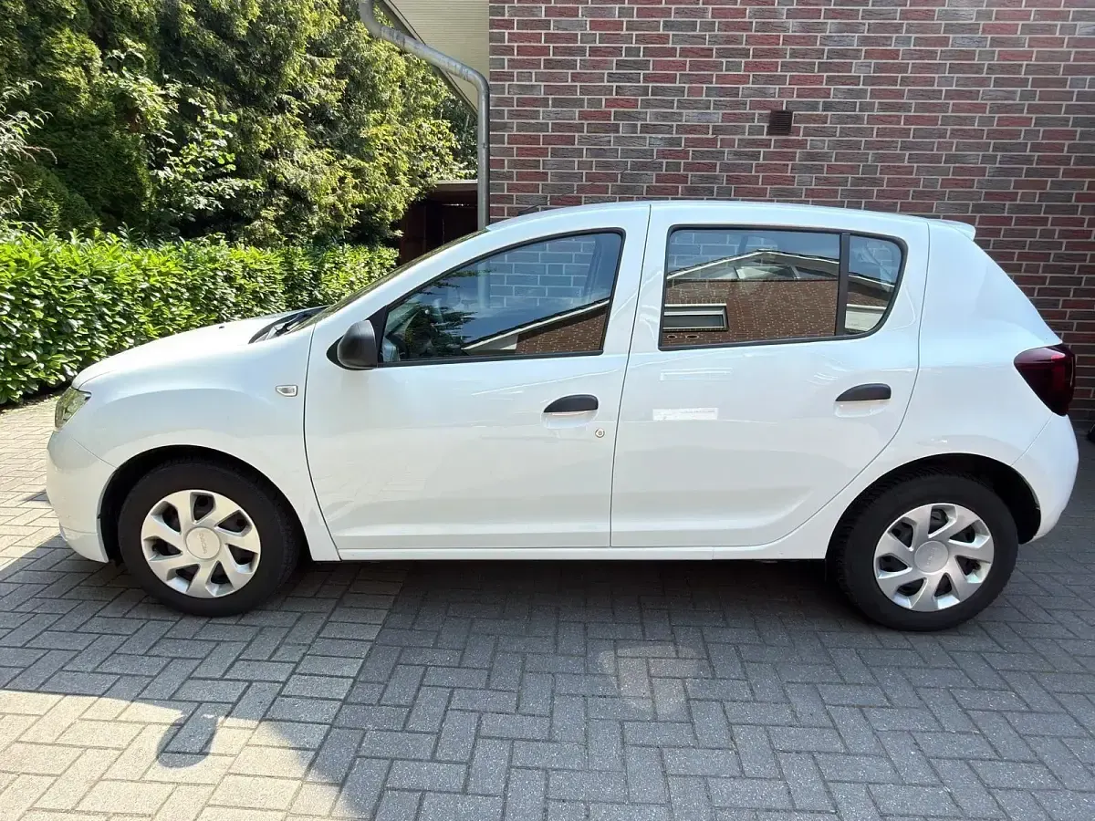 Gebraucht Dacia Sandero Essentiel 73 PS (53 kW) 2019 Weiß Limousine
