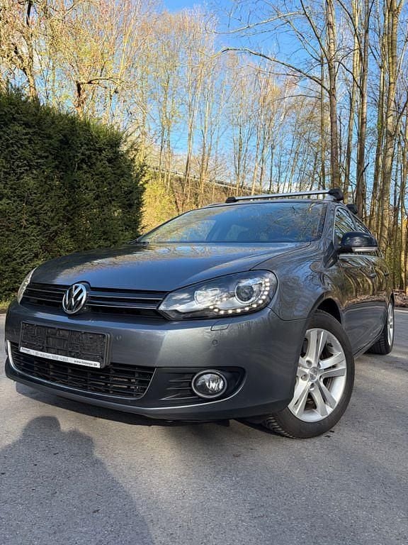 Gebraucht VW Golf VI Style 140 PS (102 kW) 2012 Grau Kleinwagen