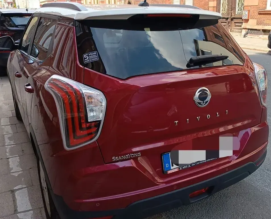 Gebraucht SsangYong Tivoli 163 PS (119 kW) 2023 Rot SUV