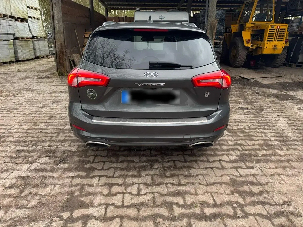 Gebraucht Ford Focus Vignale 150 PS (110 kW) 2020 Grau Kombi