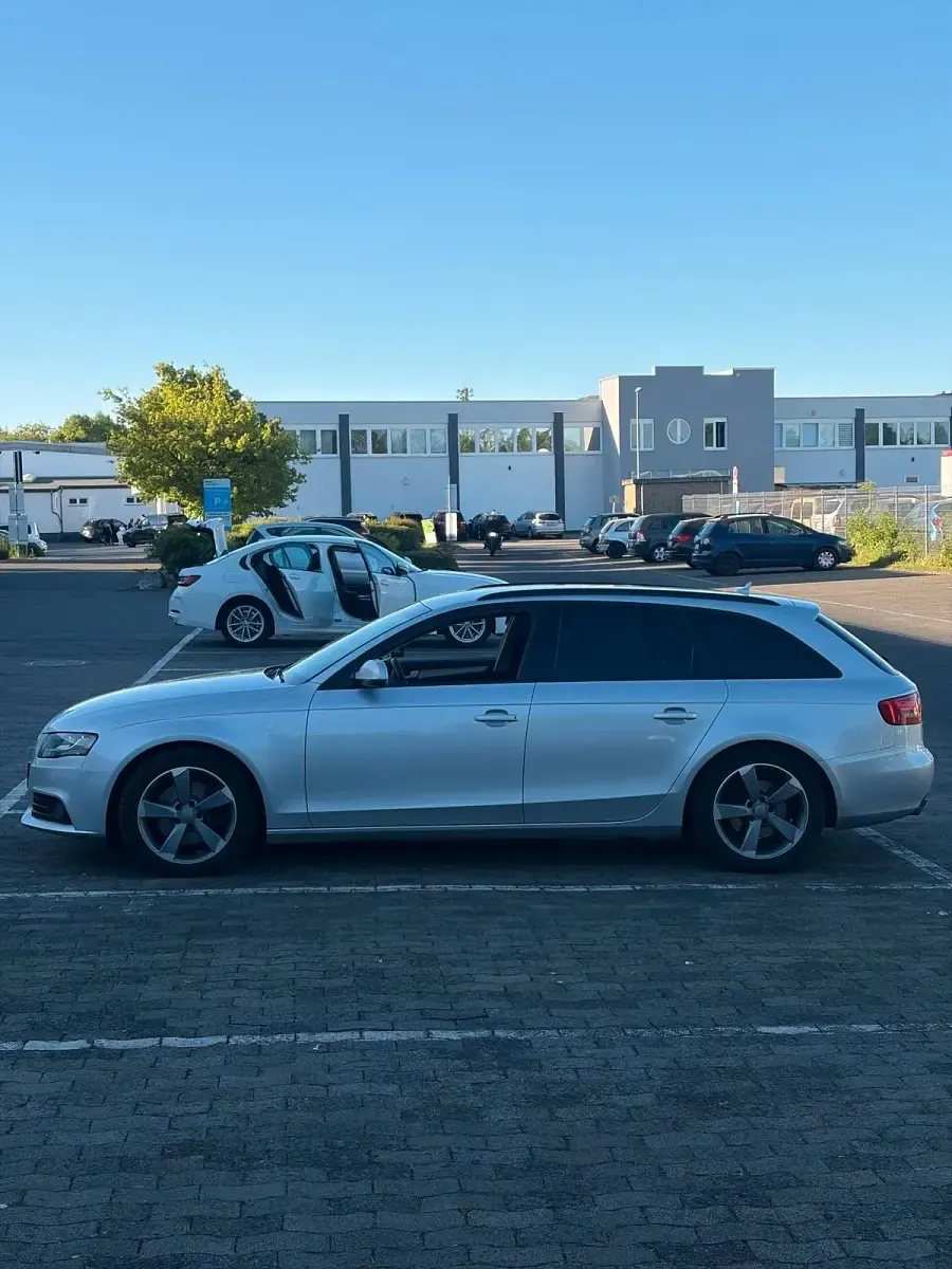 Gebraucht Audi A4 143 PS (105 kW) 2010 Grau Kombi