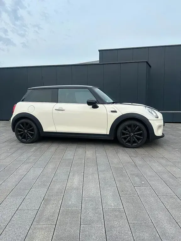 Używany Mini Cooper 136 KM (100 kW) 2015 Biały Hatchback