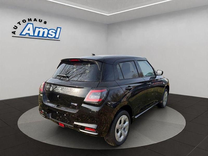 Neu Suzuki Swift Comfort+ 83 PS (61 kW) 2026 Schwarz Kleinwagen