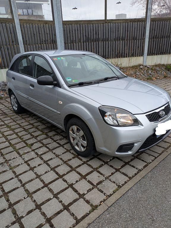 Gebraucht Kia Rio Base 97 PS (71 kW) 2011 Grau Limousine