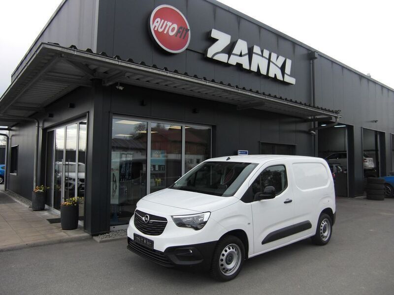 Weiß Gebraucht 2021 Opel Combo Edition Van / Kleinbus | 17.800 € (Guter Preis) - Bild 1/4