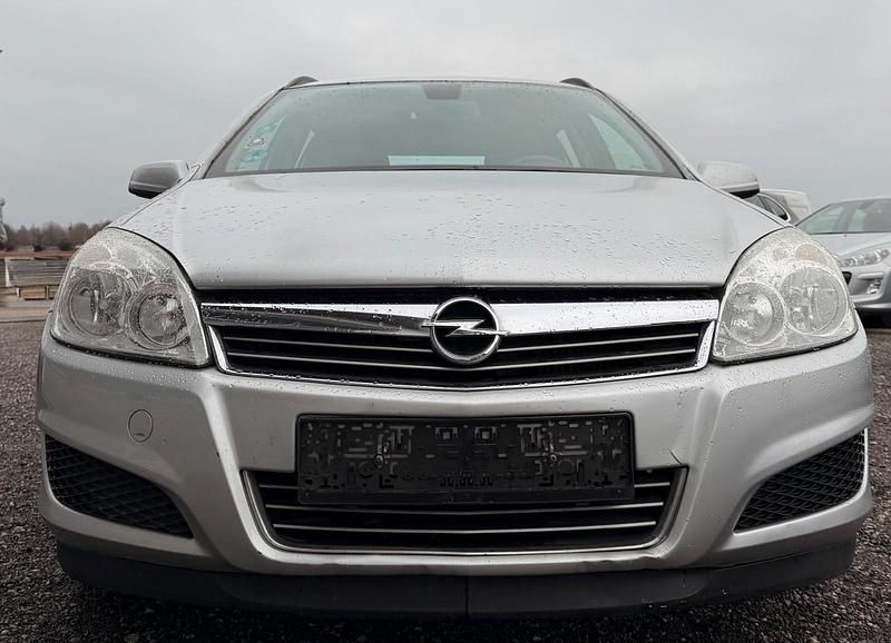 Gebraucht Opel Astra 110 PS (80 kW) 2008 Silber Kombi