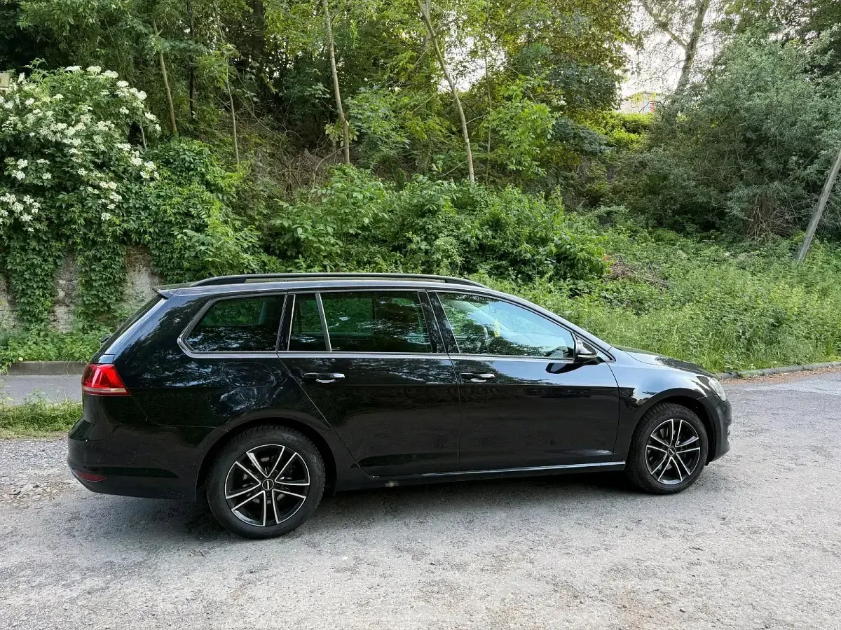 Gebraucht VW Golf VII 110 PS (80 kW) 2016 Schwarz Kombi