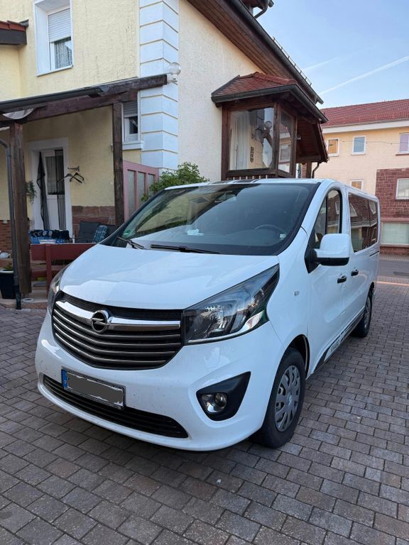 Weiß Gebraucht 2019 Opel Vivaro Van | 21.900 € (Teuer) - Bild 1/4