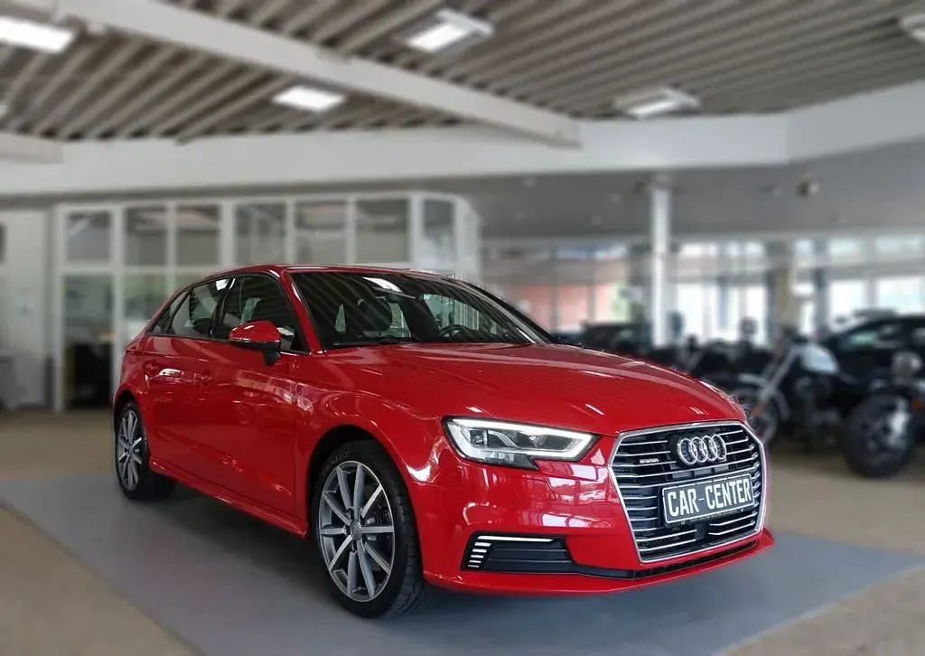 Gebraucht Audi A3 S-line plus 204 PS (150 kW) 2020 Tangorot Limousine