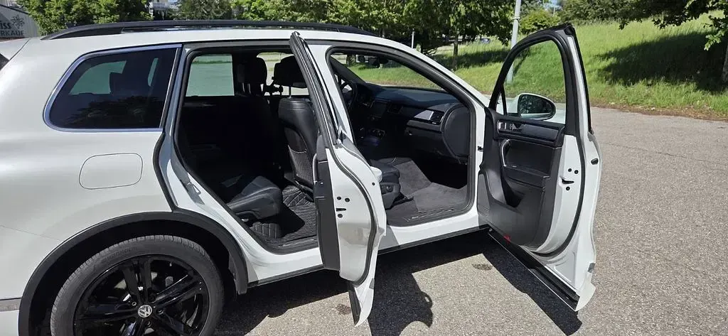 Gebraucht VW Touareg 262 PS (192 kW) 2015 Weiß SUV