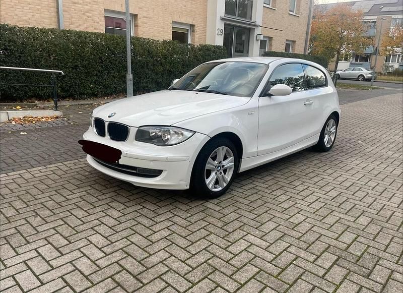 Weiß Gebraucht 2007 BMW 118 Kleinwagen | 1.900 € (Superpreis) - Bild 1/4
