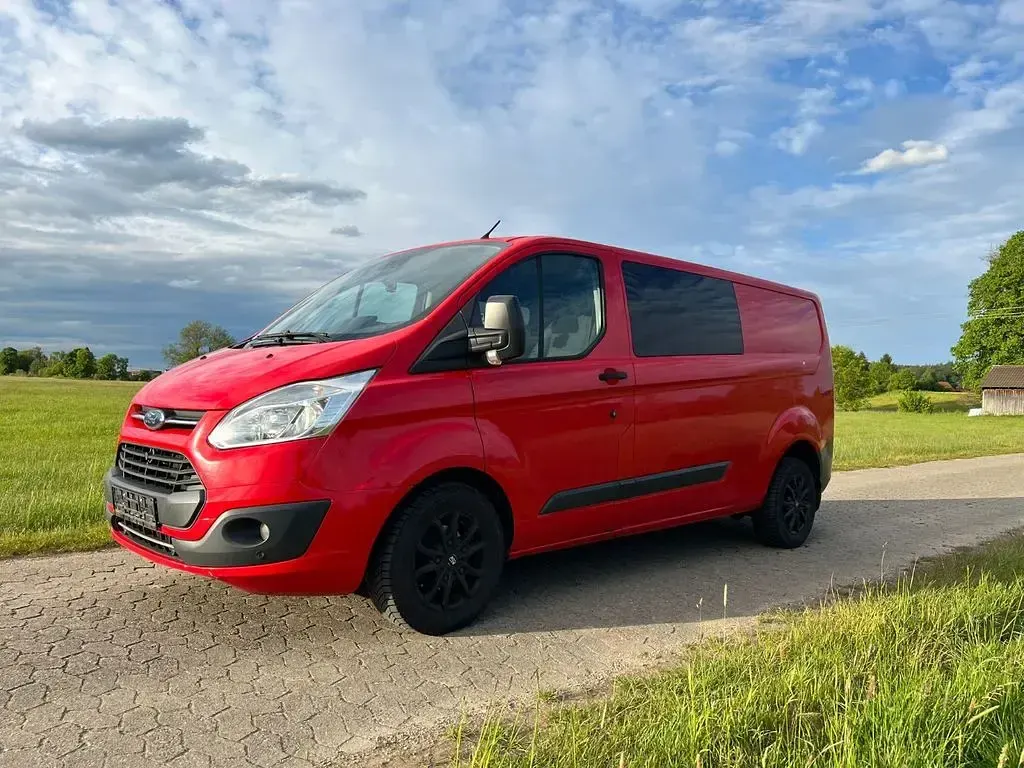 Gebraucht Ford Transit Custom 131 PS (96 kW) 2017 Rot Van / Kleinbus