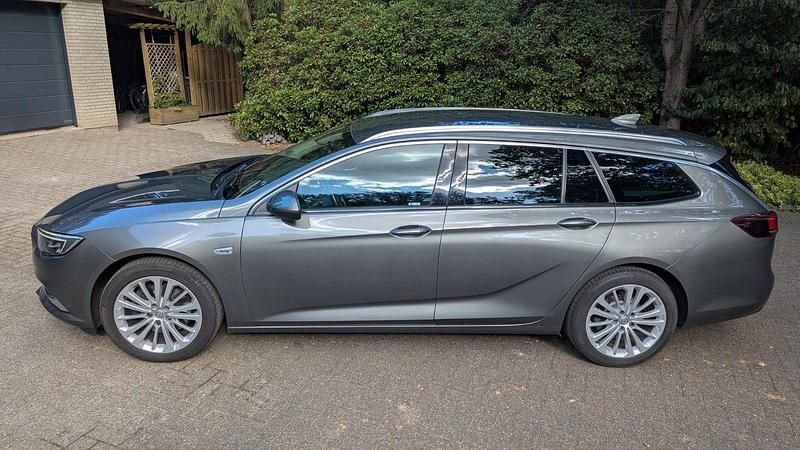 Gebraucht Opel Insignia 170 PS (125 kW) 2017 Silber Kombi