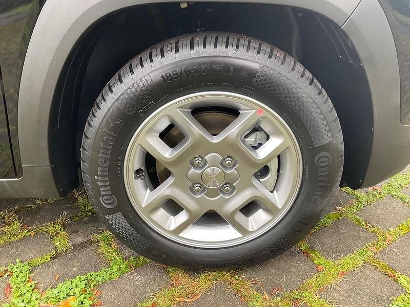 Gebraucht Hyundai Inster Trend 71 kW (97 PS) 2025 Abyss black / mic Kleinwagen