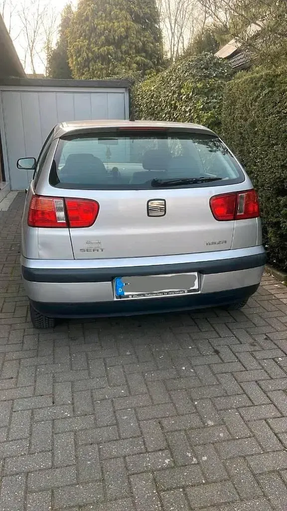 Second-hand Seat Ibiza 2000 Argintiu Hatchback