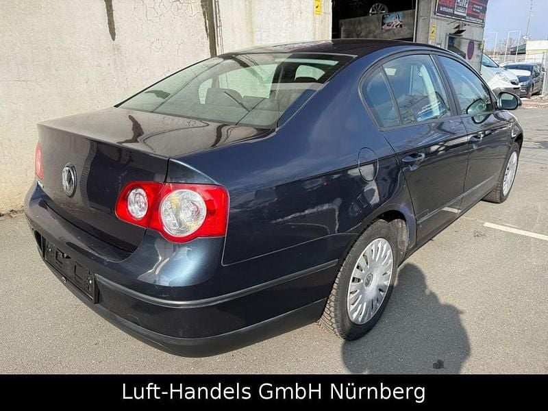 Gebraucht VW Passat Trendline 102 PS (75 kW) 2007 Blau Limousine