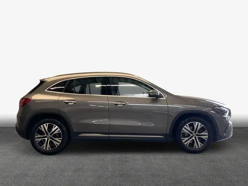 Gebraucht Mercedes GLA220 Progressive 190 PS (139 kW) 2025 Grau SUV