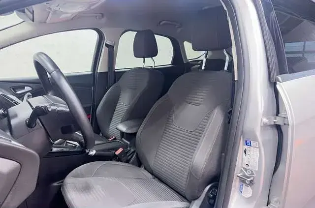 Gebraucht Ford Focus Titanium 125 PS (91 kW) 2017 Silber metallic
