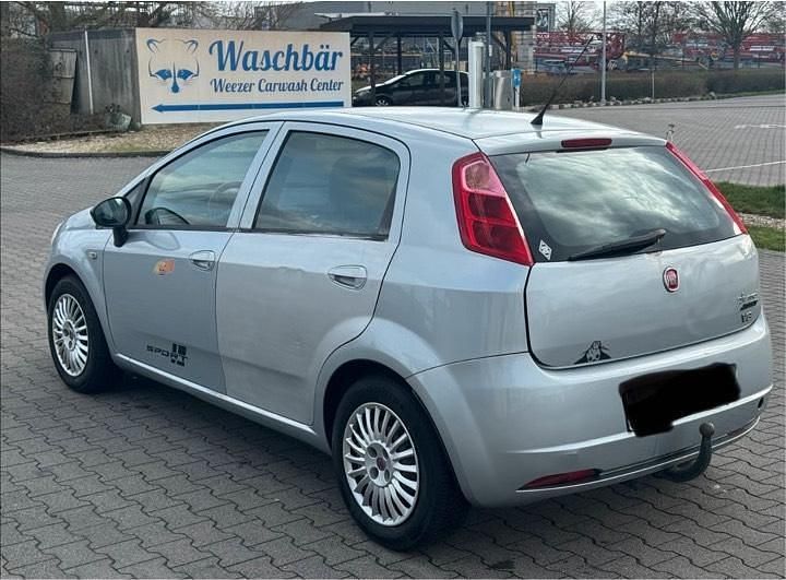 Gebraucht Fiat Punto 64 PS (47 kW) 2008 Silber Kleinwagen
