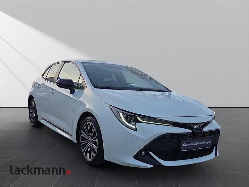 Gebraucht Toyota Corolla Club 184 PS (135 kW) 2019 Super (pure) white ii Limousine