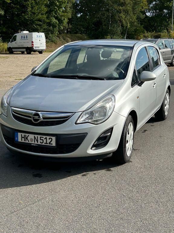 Silber Gebraucht 2013 Opel Corsa Edition Kleinwagen | 2.750 € (Guter Preis) - Bild 1/4