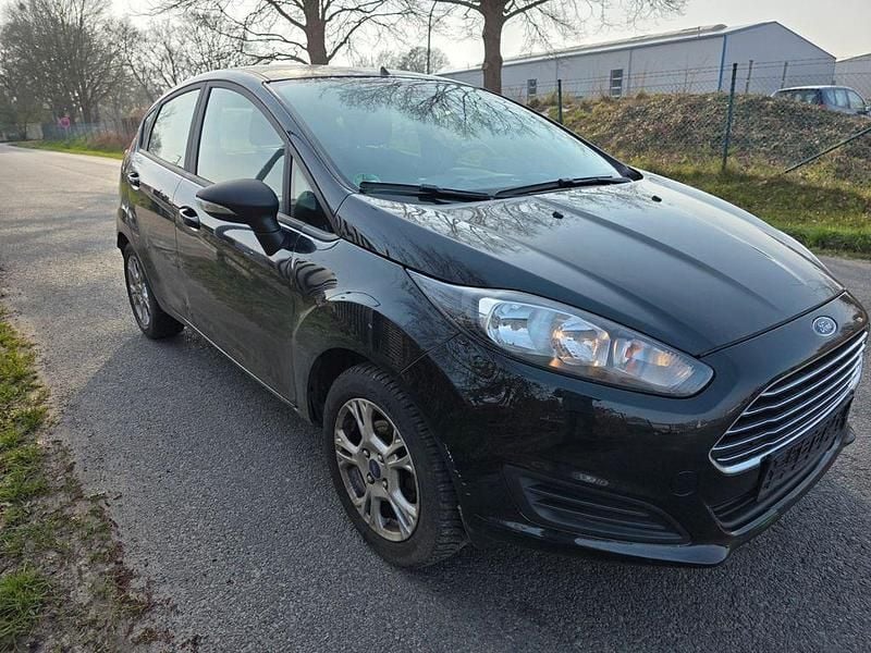 Gebraucht Ford Fiesta Trend 80 PS (58 kW) 2013 Schwarz Kleinwagen