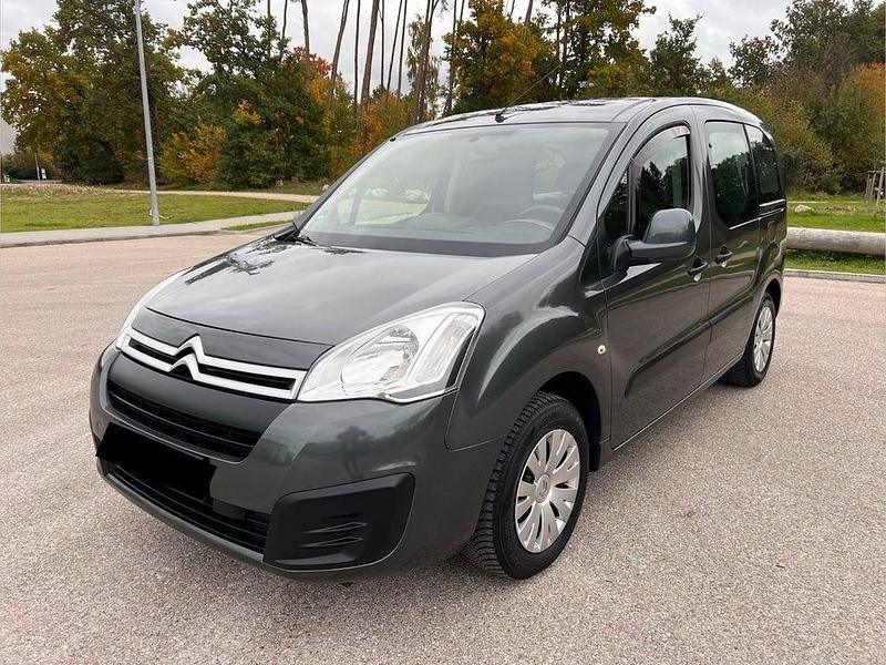 Grau Gebraucht 2016 Citroën Berlingo Feel Van / Kleinbus | 7.700 € (Fairer Preis) - Bild 1/4