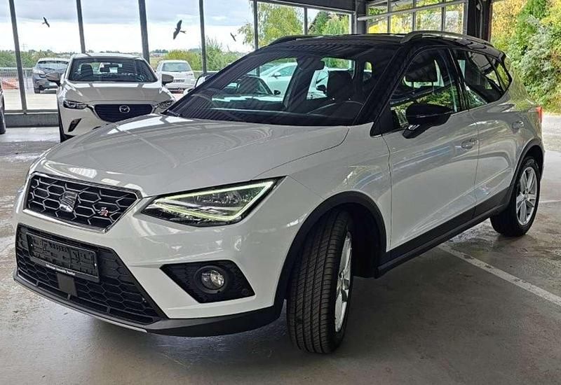 Nevada weiß Gebraucht 2021 Seat Arona FR SUV | 18.500 € (Fairer Preis) - Bild 1/4