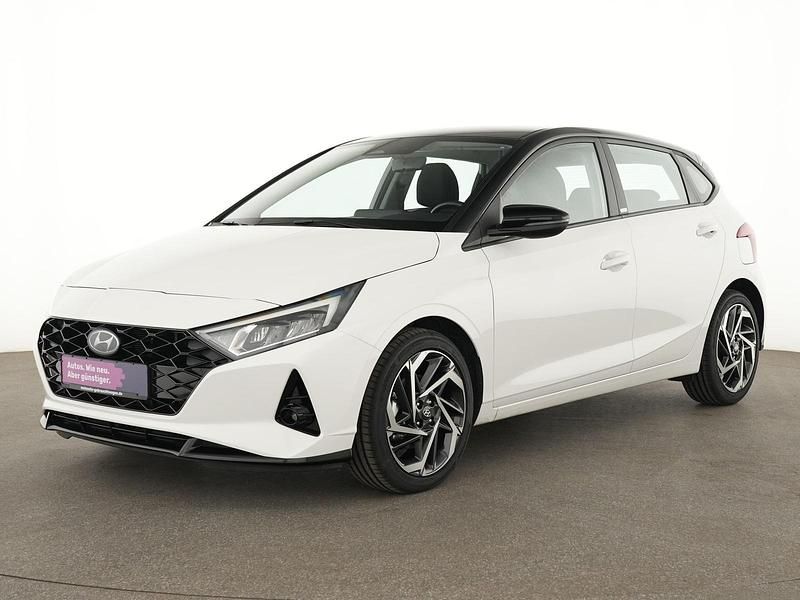 Weiß Gebraucht 2021 Hyundai i20 Intro Edition Limousine | 14.989 € (Guter Preis) - Bild 1/4